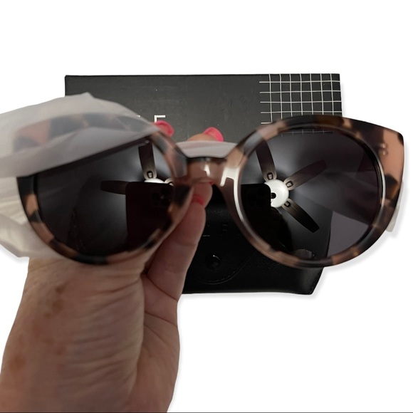 DIFF Emmy Sunglasses Himalayan Tortoise Frames Smoke Grey Lenses - Picture 7 of 12